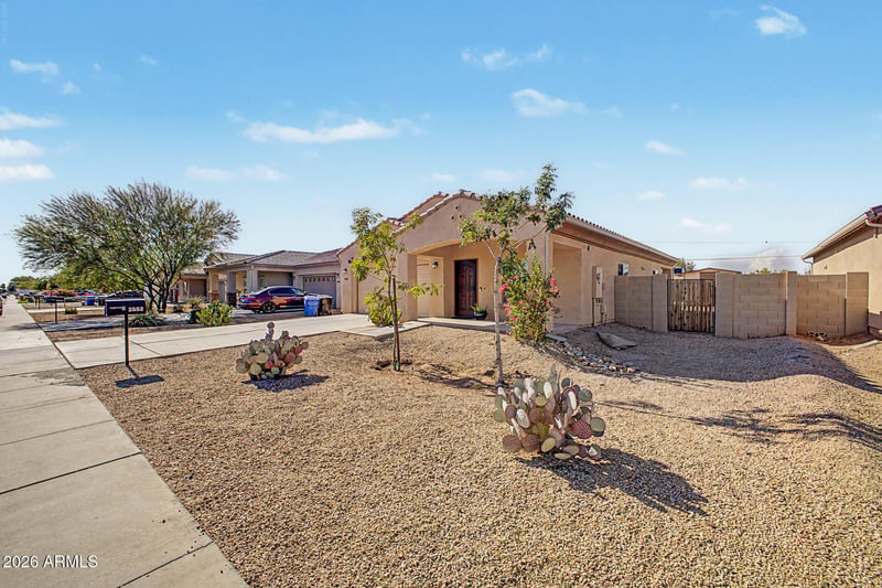 2552 E Atlanta Ave, Phoenix, AZ 85040