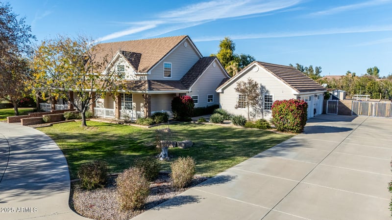 2552 E Ridgewood Ln, Gilbert, AZ 85298