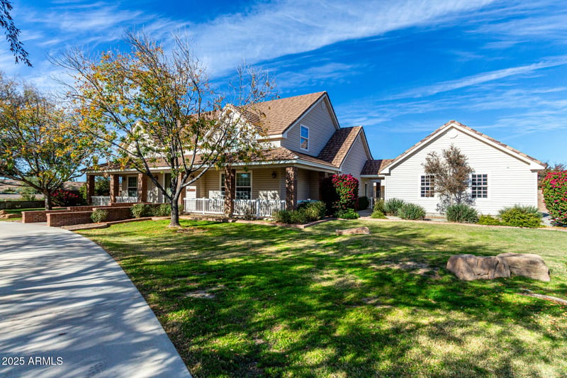 2552 E Ridgewood Ln, Gilbert, AZ 85298