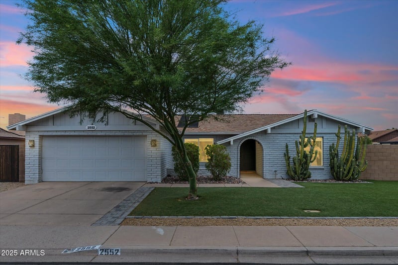 2552 Kiva Ave, Mesa, AZ 85202