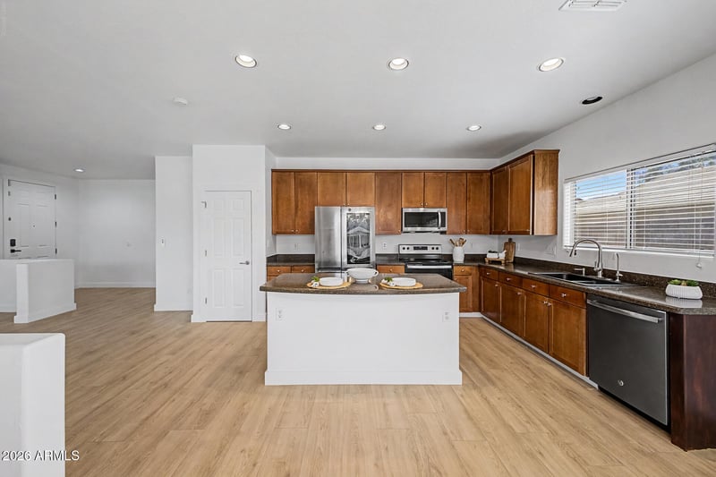 25534 W Burgess Ln, Buckeye, AZ 85326