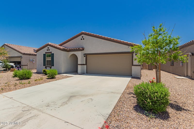 25539 Gwen St, Buckeye, AZ 85326