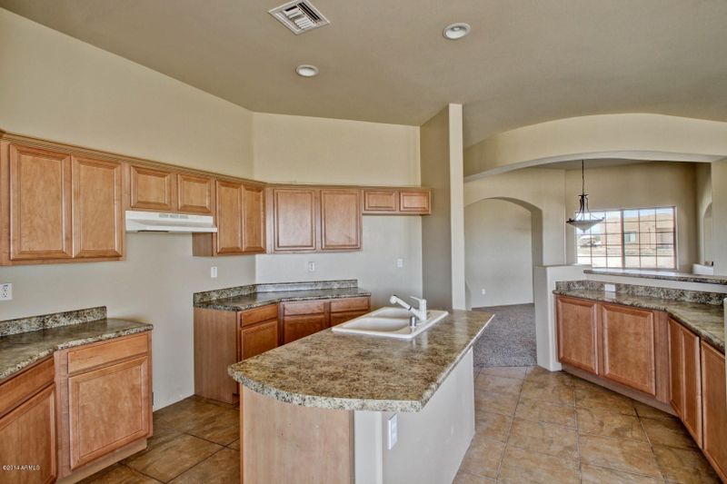 25539 W Peakview Rd, Wittmann, AZ 85361