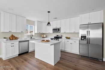 2555 E Broadway Rd, Phoenix, AZ 85040