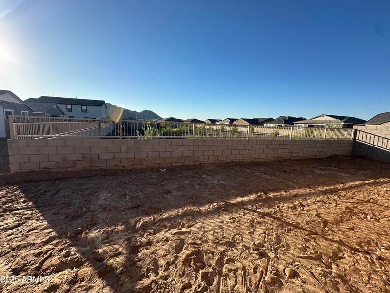 25556 75th Ln, Peoria, AZ 85383