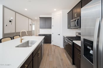 25557 76th Ln, Peoria, AZ 85383