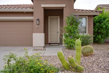 2557 Bisbee Way, Phoenix, AZ 85086