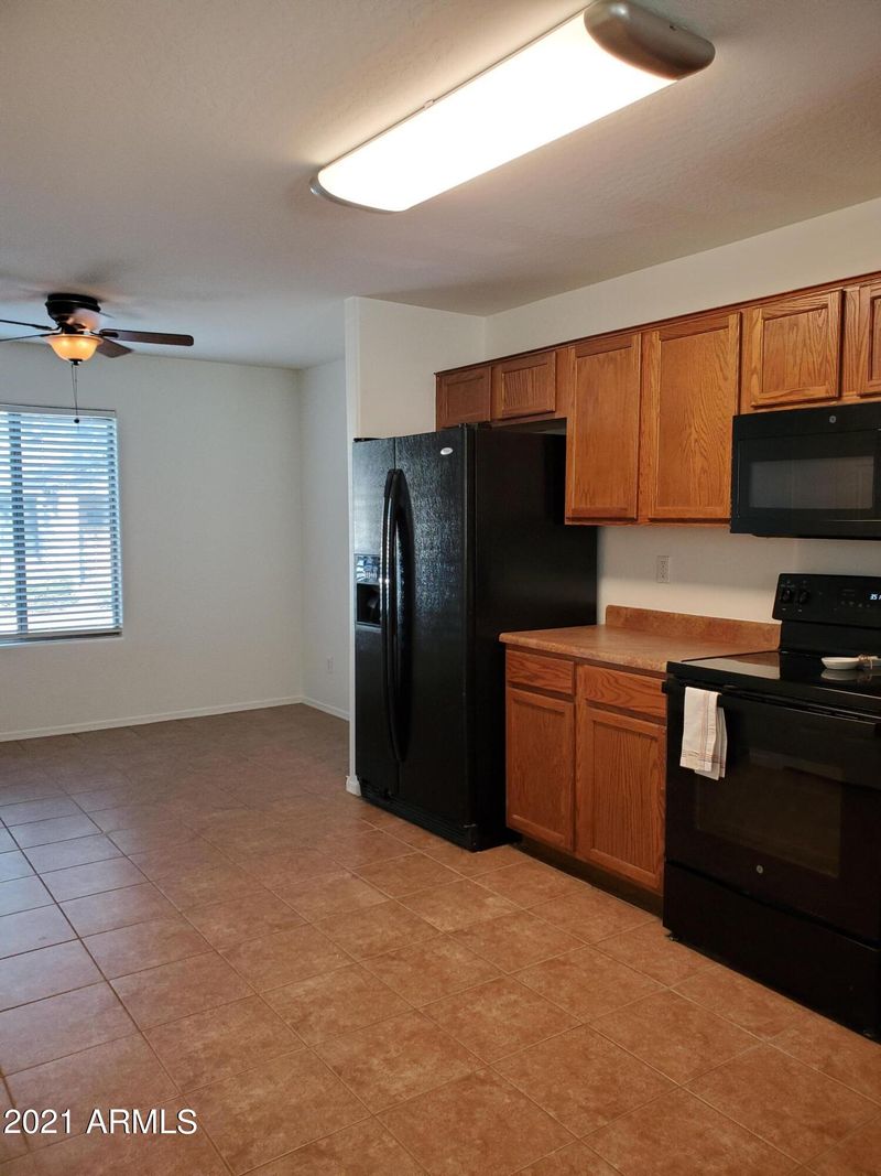 2557 E Meadow Lark Way, San Tan Valley, AZ 85140