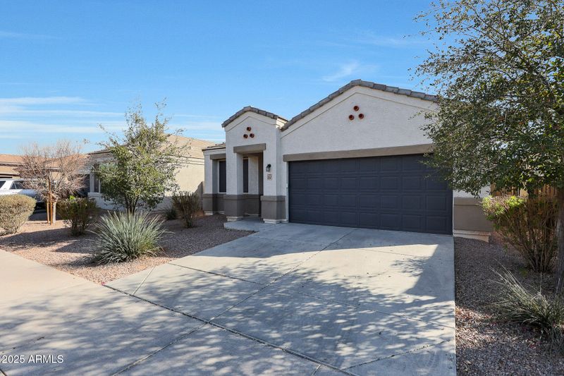 2557 W Gaby Rd, Phoenix, AZ 85041