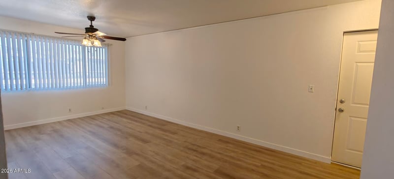 2557 Rose Ln #204, Phoenix, AZ 85017