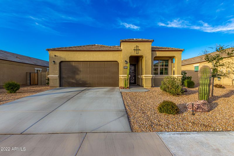 25574 W Desert Dr, Buckeye, AZ 85326