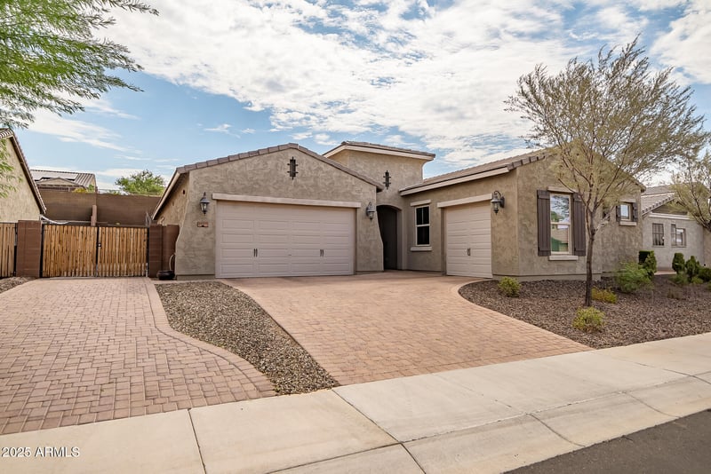 25577 103rd Ave, Peoria, AZ 85383