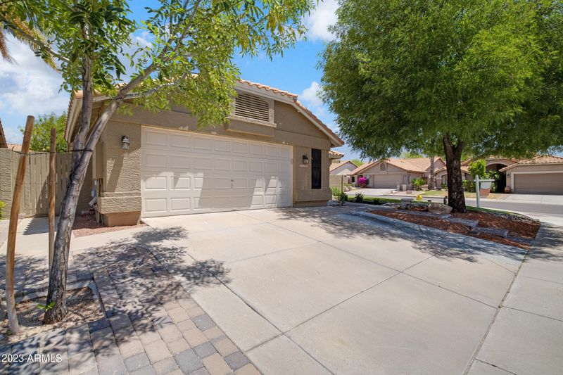 2558 E Indigo Brush Rd, Phoenix, AZ 85048
