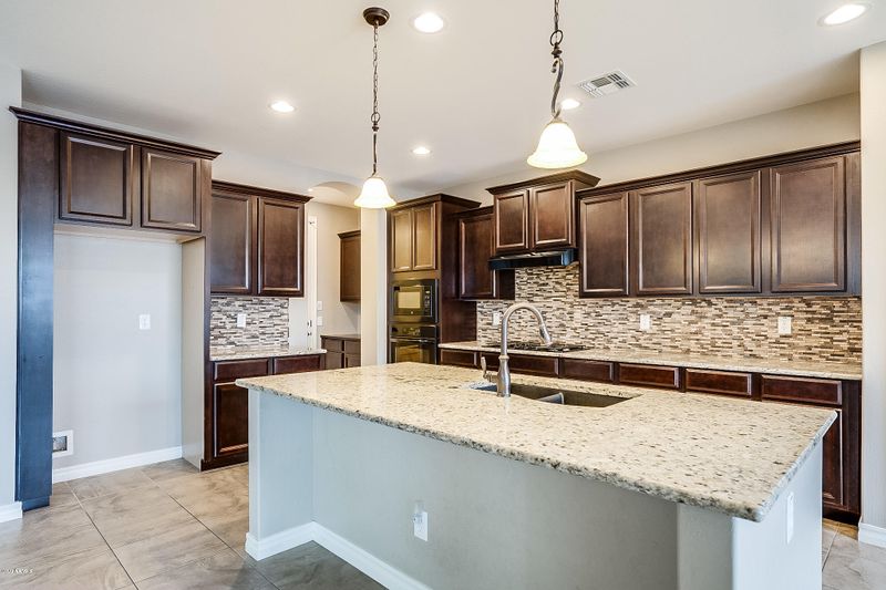 2558 E Penedes Dr, Gilbert, AZ 85298