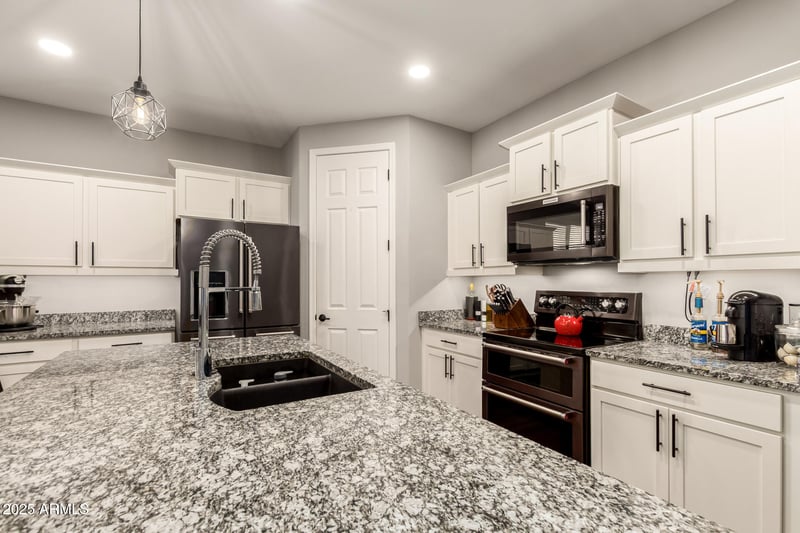 25588 161st Ave, Surprise, AZ 85387