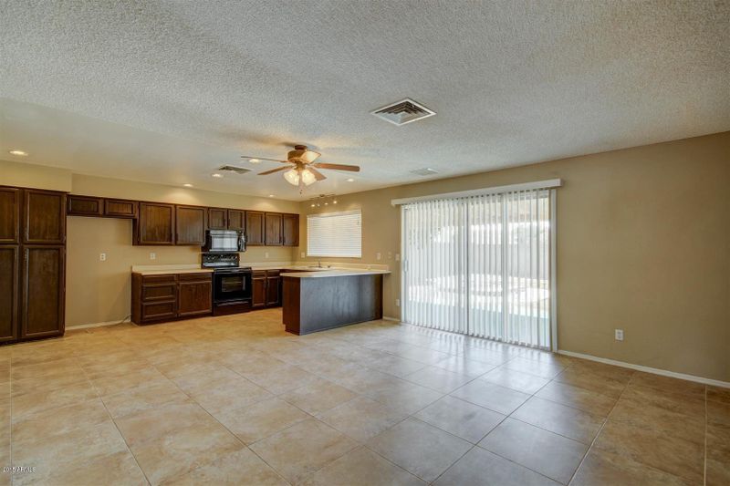 2559 E Hopi Ave, Mesa, AZ 85204
