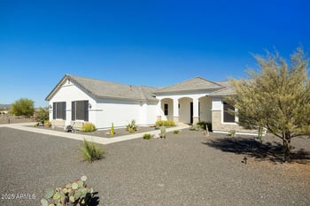 256 Perkins St, San Tan Valley, AZ 85143