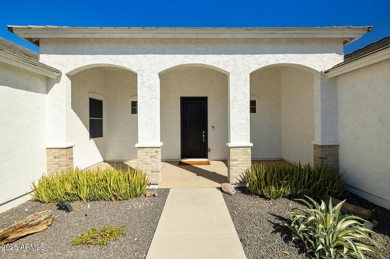 256 Perkins St, San Tan Valley, AZ 85143