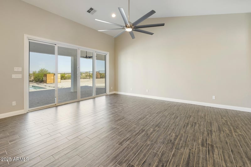 256 Perkins St, San Tan Valley, AZ 85143