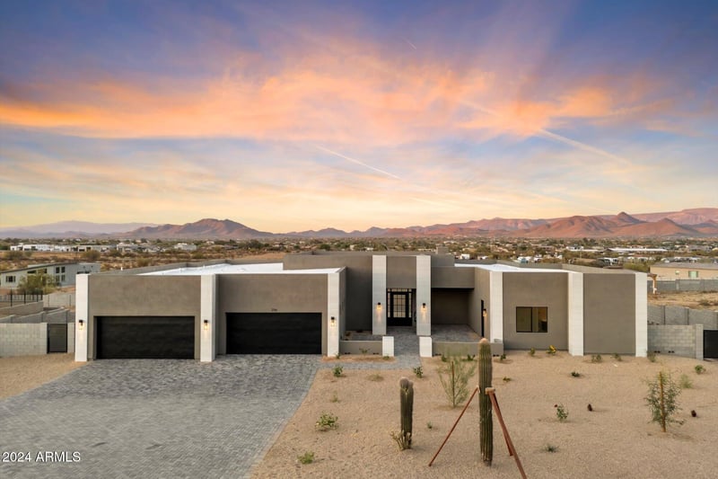 256 Tumbleweed Dr, Phoenix, AZ 85085