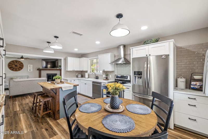 2560 Fairfield St, Mesa, AZ 85213