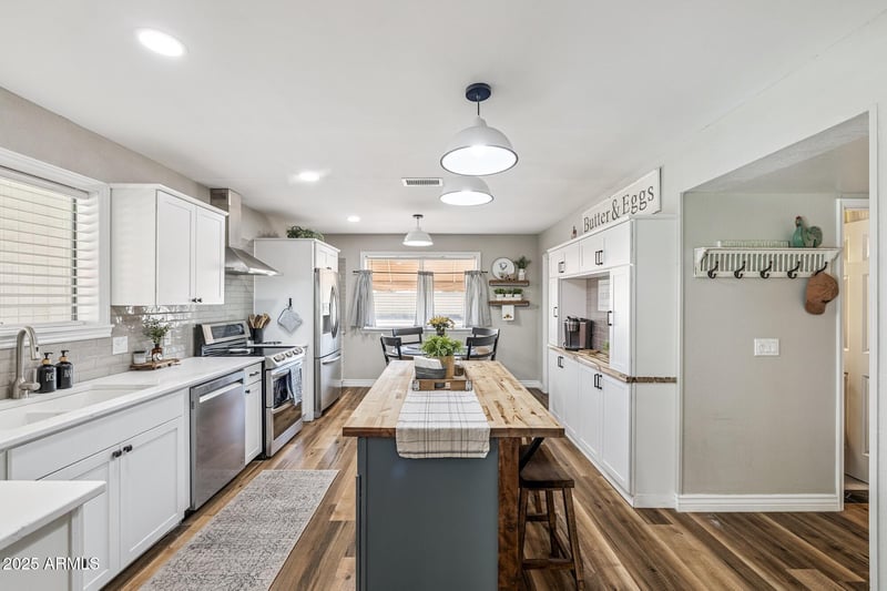 2560 Fairfield St, Mesa, AZ 85213