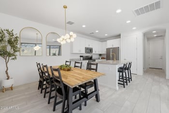 2560 Betty St, Gilbert, AZ 85295