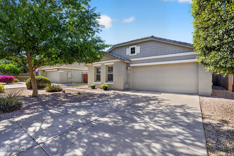 2560 Mericrest Way, San Tan Valley, AZ 85144