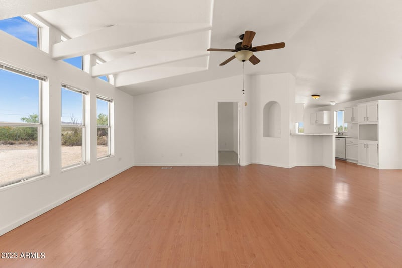 25605 W Rockaway Hills Rd, Morristown, AZ 85342