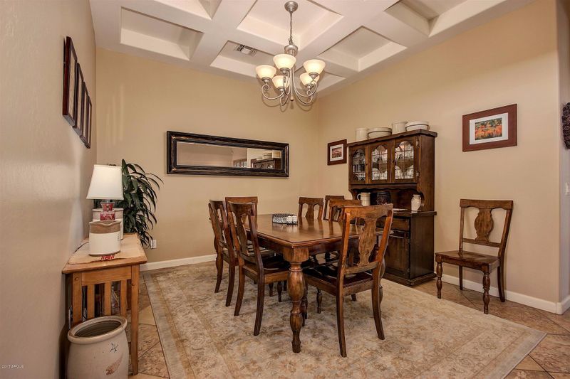 25607 N 49th Dr, Phoenix, AZ 85083