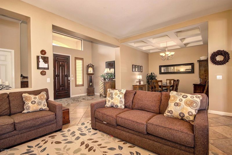 25607 N 49th Dr, Phoenix, AZ 85083