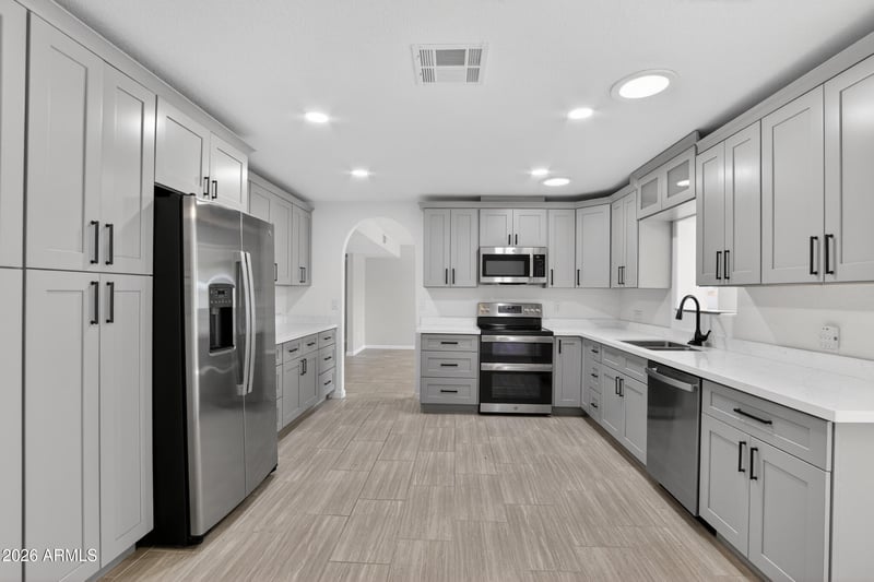 25608 Pinewood Dr, Sun Lakes, AZ 85248