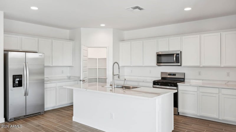 2561 Solstice Ave, Apache Junction, AZ 85120