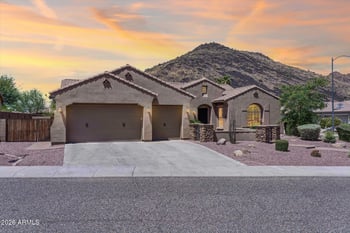 25612 55th Dr, Phoenix, AZ 85083