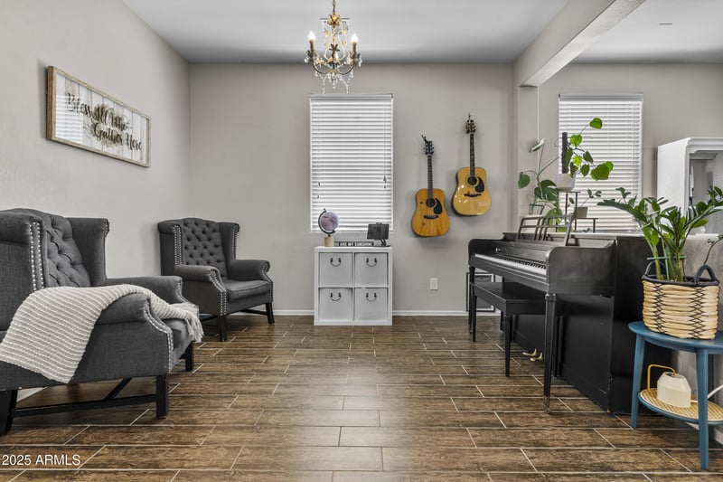 25614 121st Ln, Peoria, AZ 85383