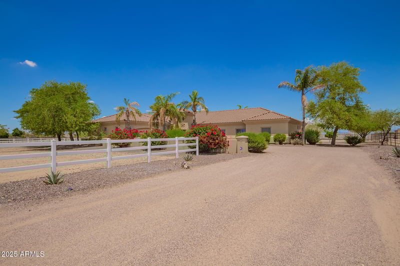 25614 Melanie Dr, Wittmann, AZ 85361