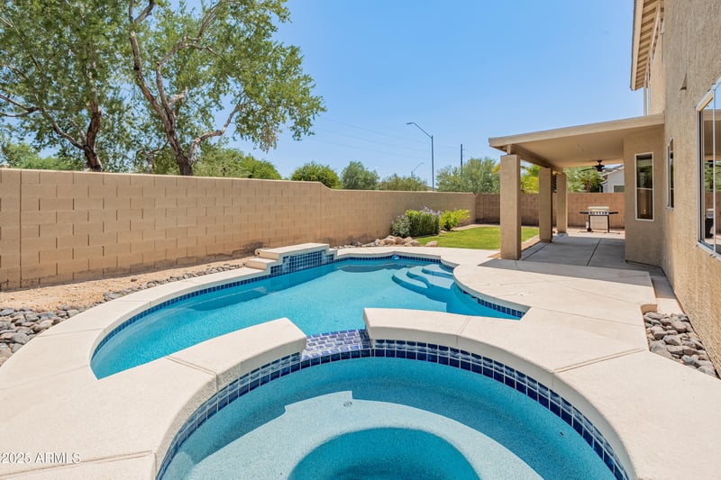 25617 67th Dr, Peoria, AZ 85383