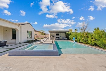 2562 Clark Dr, Gilbert, AZ 85297