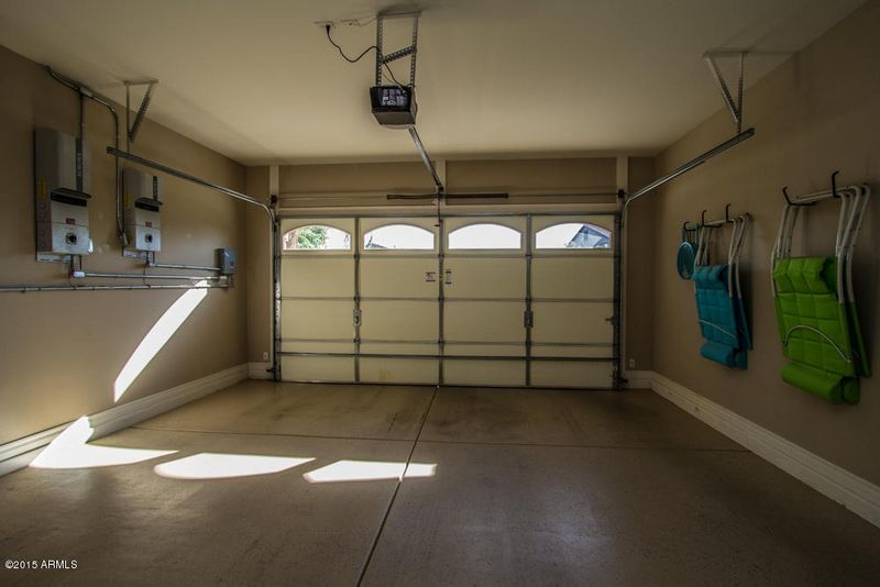 2562 E Lodgepole Dr, Gilbert, AZ 85298