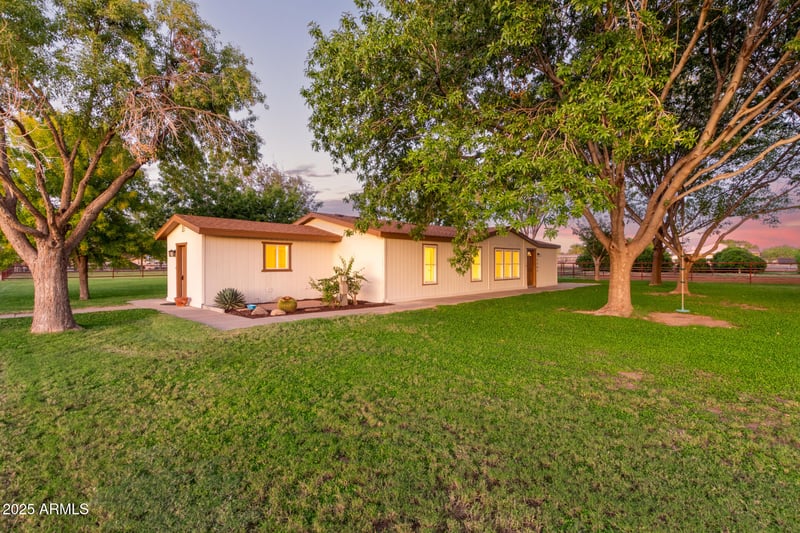 2562 Joy Dr, San Tan Valley, AZ 85140