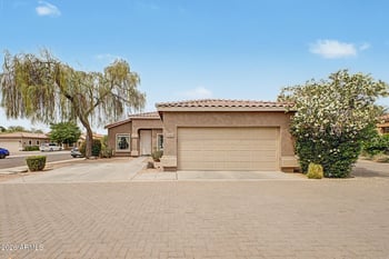 2562 Riviera Dr, Chandler, AZ 85249