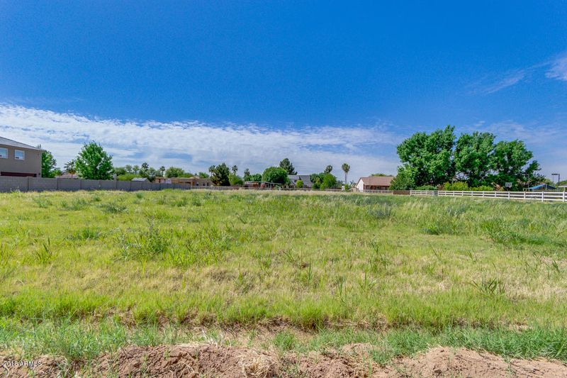2563 E Mountain Dr #-, Gilbert, AZ 85297
