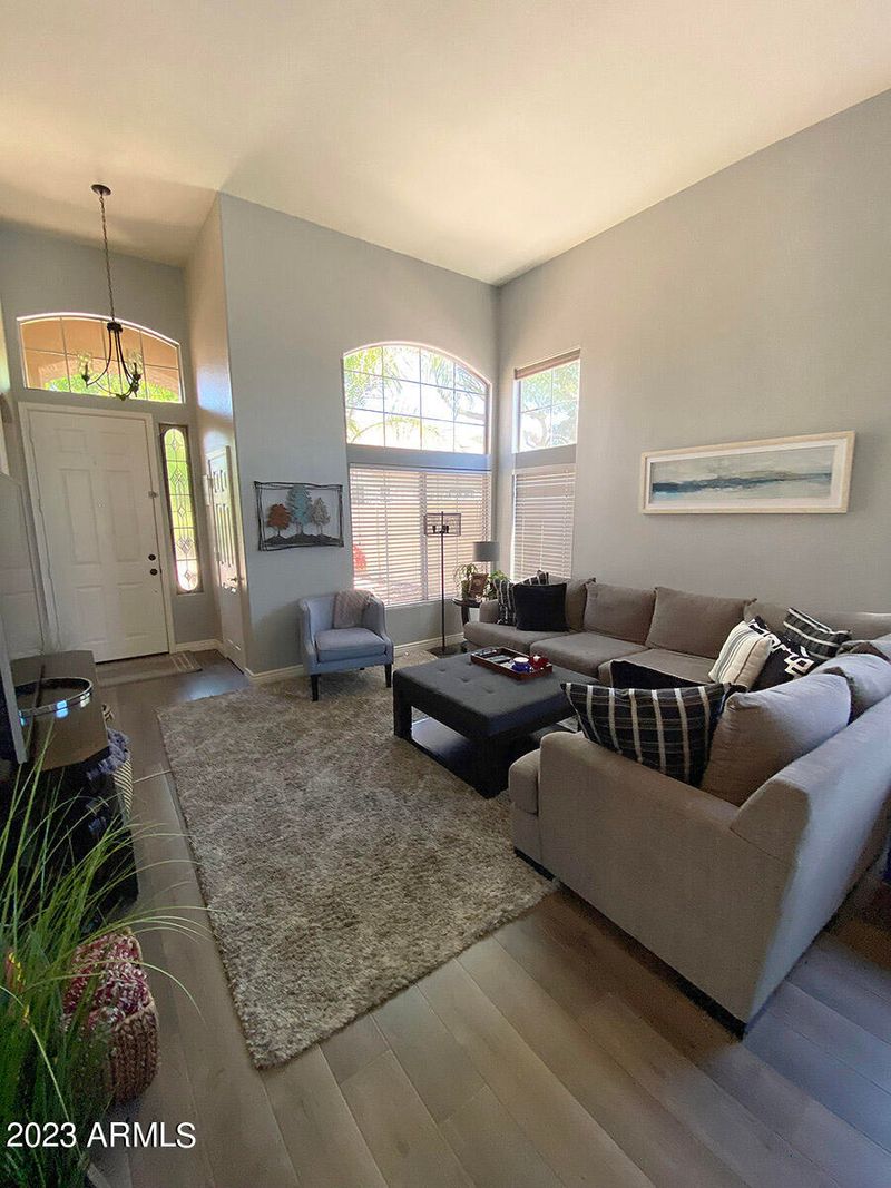 2563 W Ivanhoe St, Chandler, AZ 85224