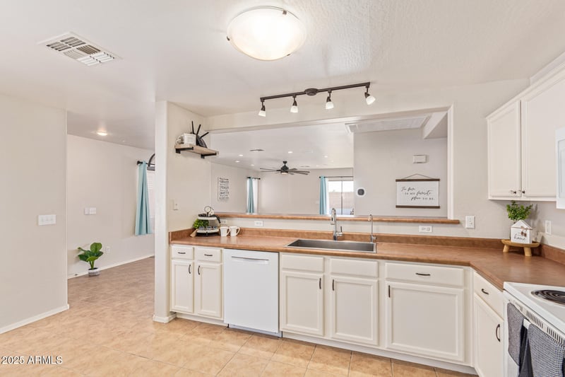 25643 Satellite Ln, Buckeye, AZ 85326