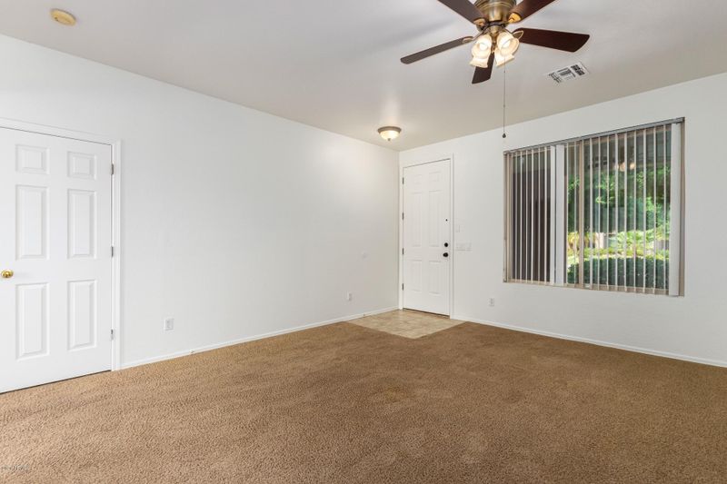 2565 E Morgan Ct, Gilbert, AZ 85295