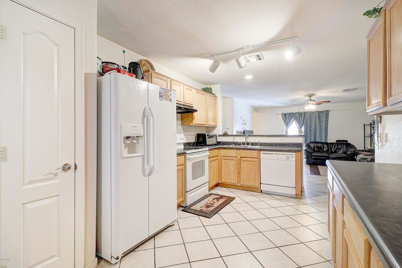 25659 W Satellite Ln, Buckeye, AZ 85326