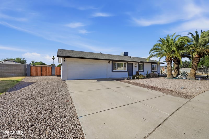 2566 E Villa Rita Dr, Phoenix, AZ 85032