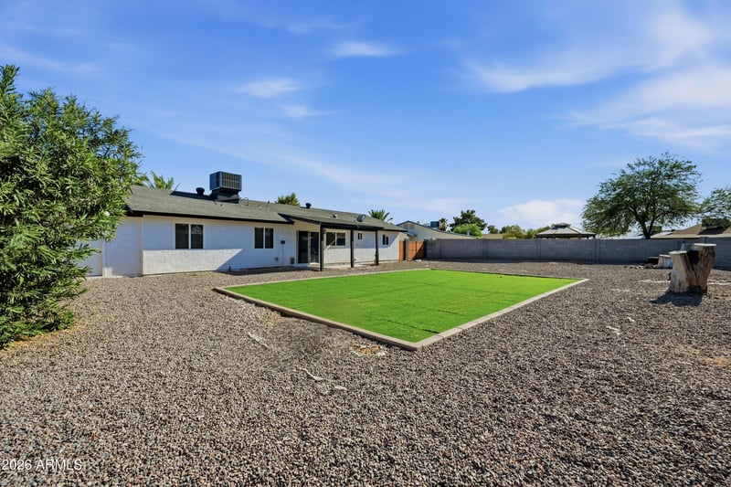 2566 E Villa Rita Dr, Phoenix, AZ 85032
