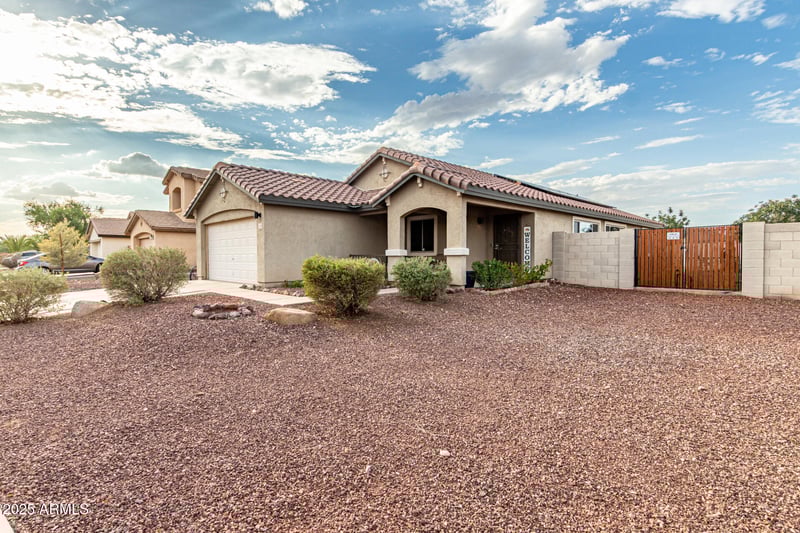 25666 St Charles Ct, Buckeye, AZ 85326