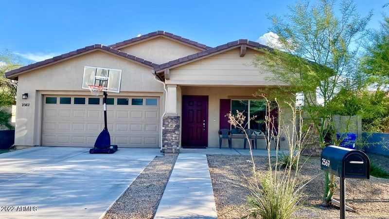 2567 E Mobile Ln, Phoenix, AZ 85040